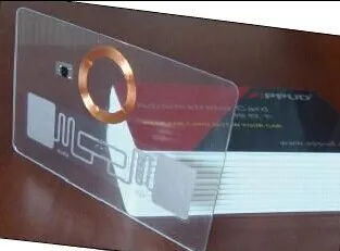 Доставка на визитни картички и смарт карти от прозрачна златно фолио или RFID карти